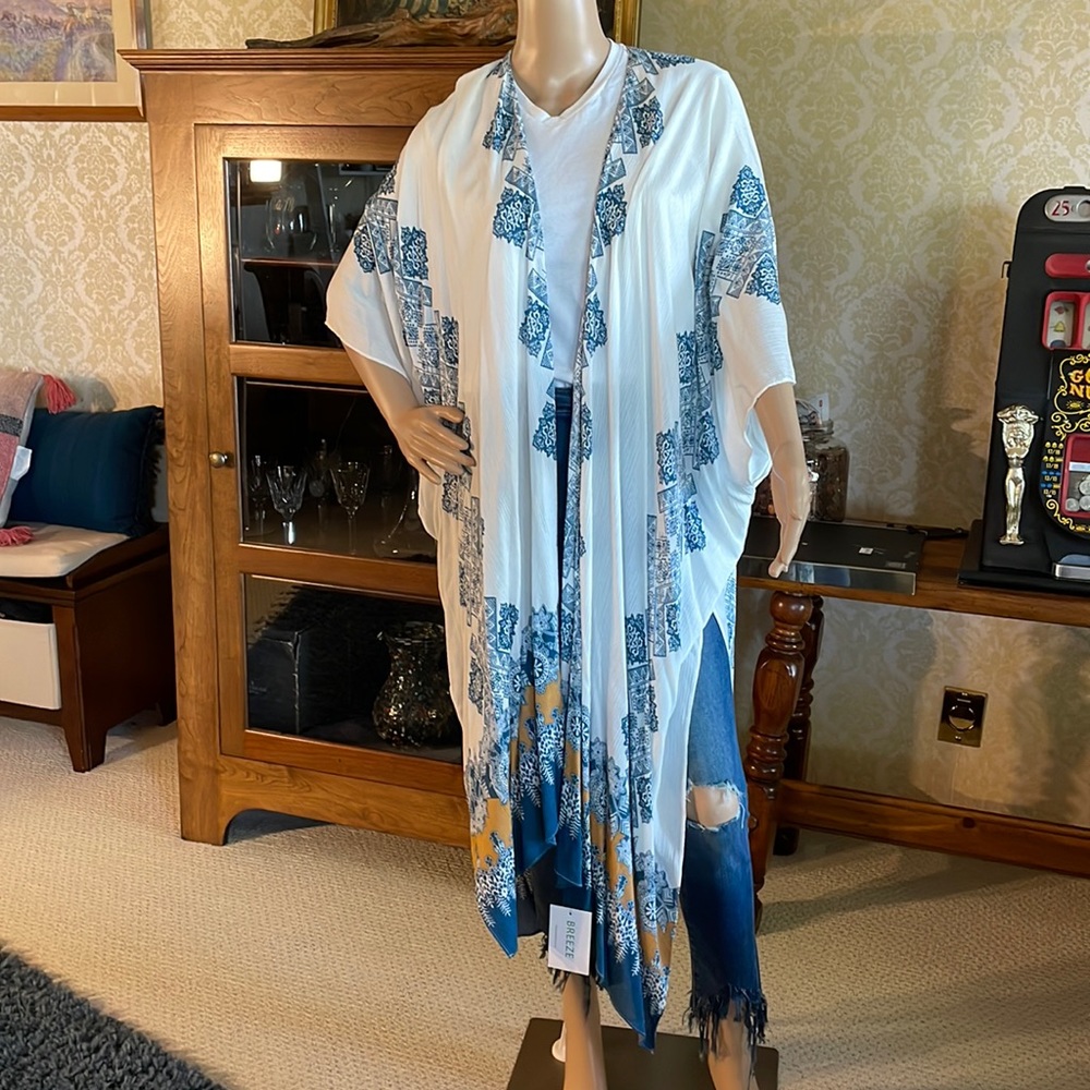 Long blue, white and gold kimono